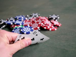 德州牛仔资金管理：3招防止输光，让你的筹码活得更久